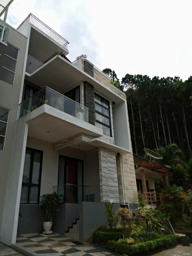 Villa Valencia Batu  Zewnętrze zdjęcie