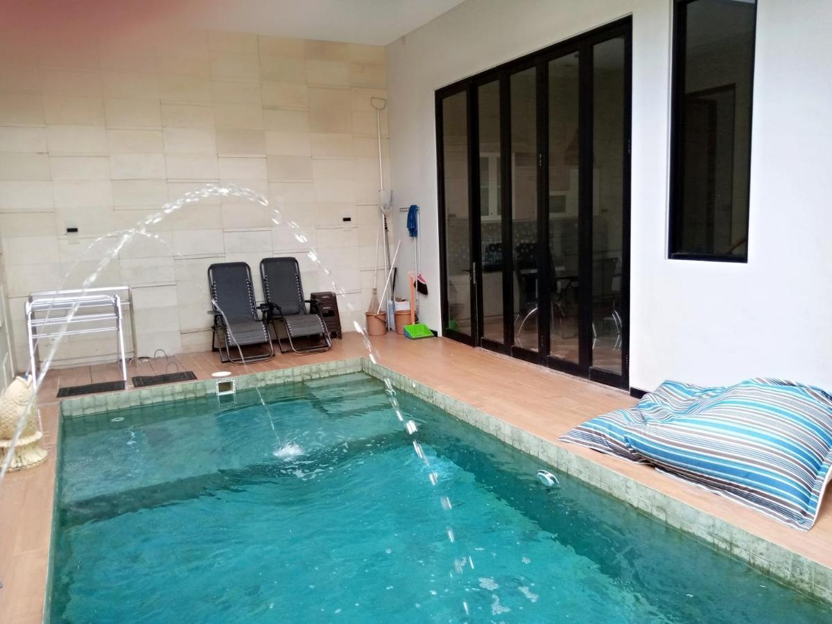 Villa Valencia Batu  Zewnętrze zdjęcie